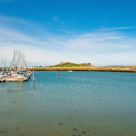 Superb Marina Hideaway דירה