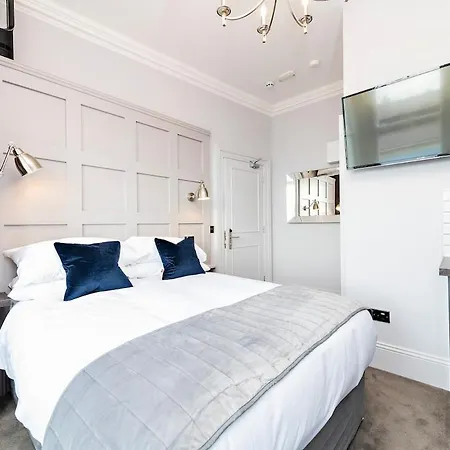 Superb Marina Hideaway Dublin