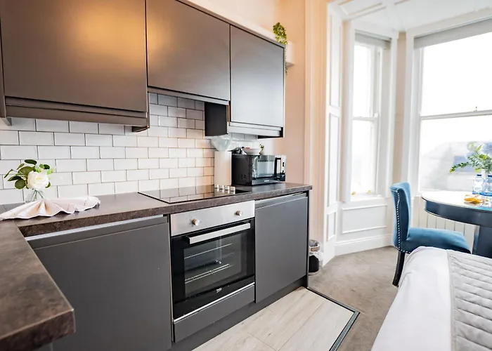 Superb Marina Hideaway