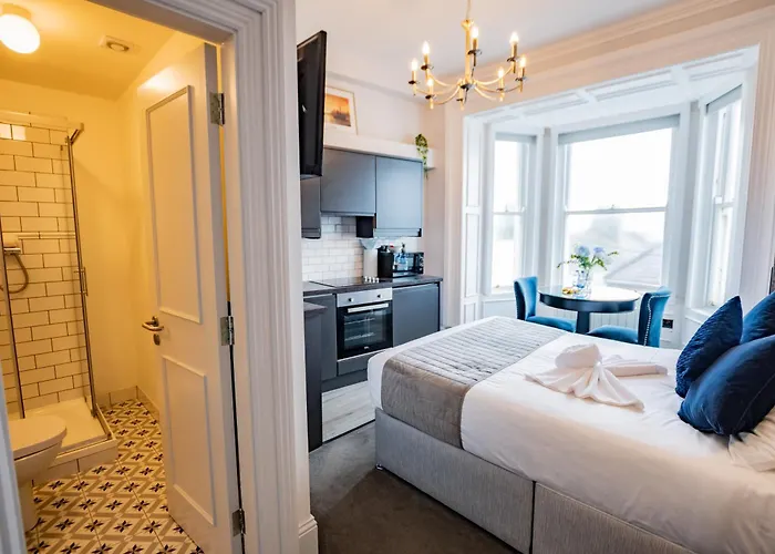 Apartment Superb Marina Hideaway