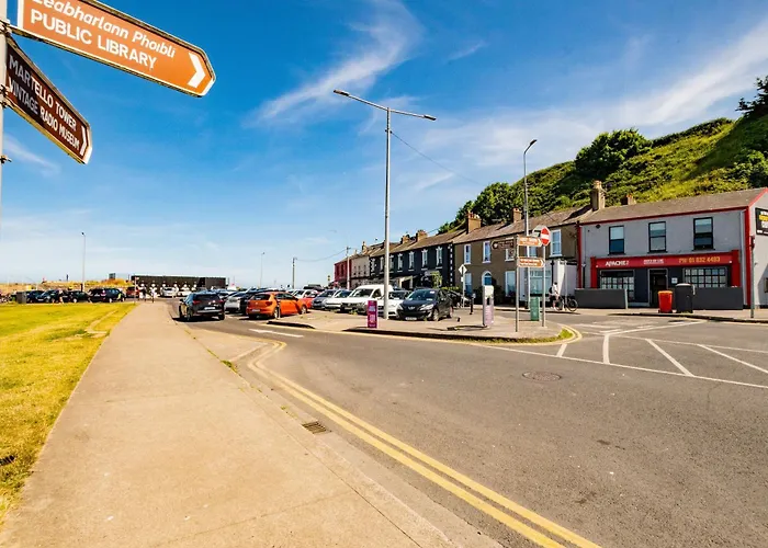 Superb Marina Hideaway *